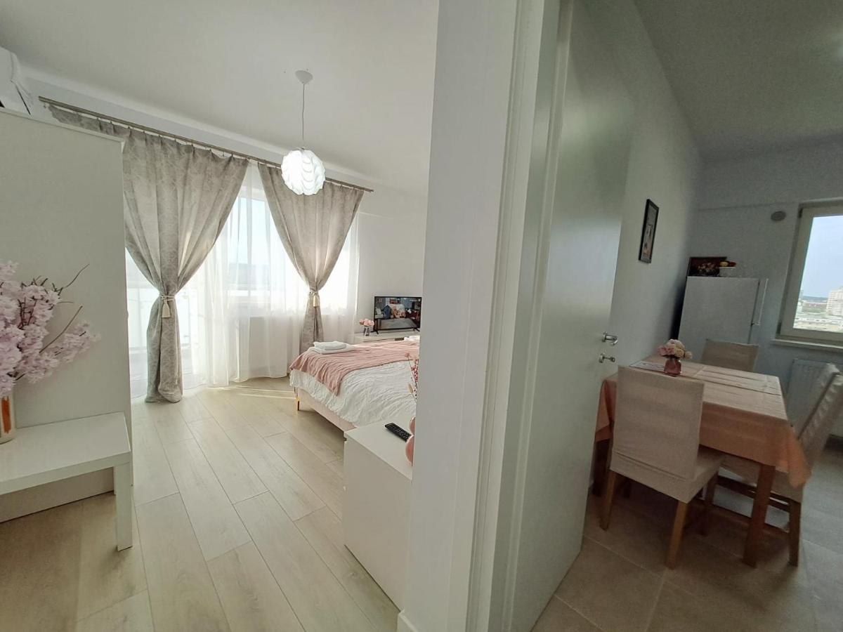 Rainbow Apartment Pink - Free Parking- Zona Spital Recuperare Iasi Exterior foto