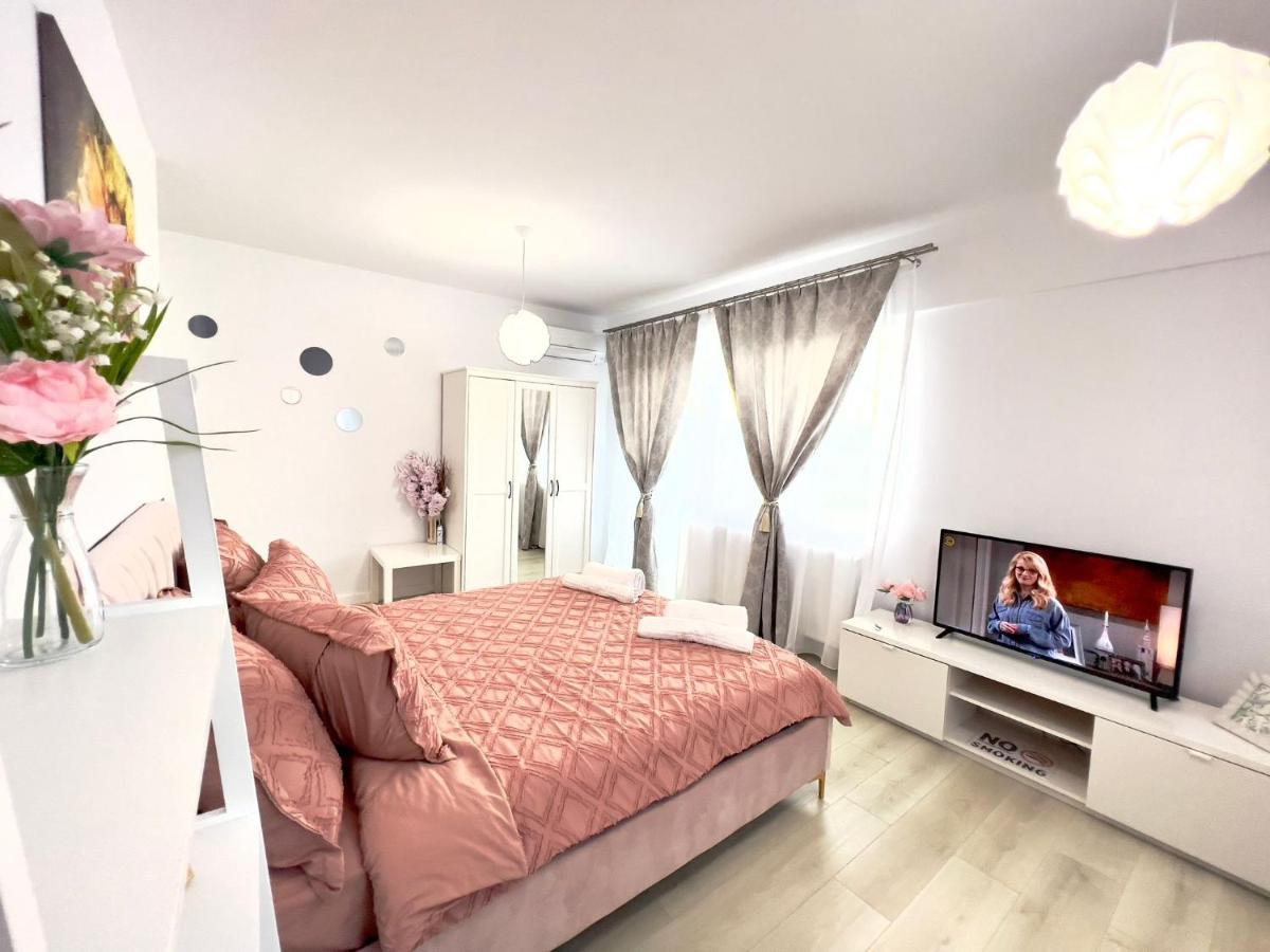 Rainbow Apartment Pink - Free Parking- Zona Spital Recuperare Iasi Exterior foto